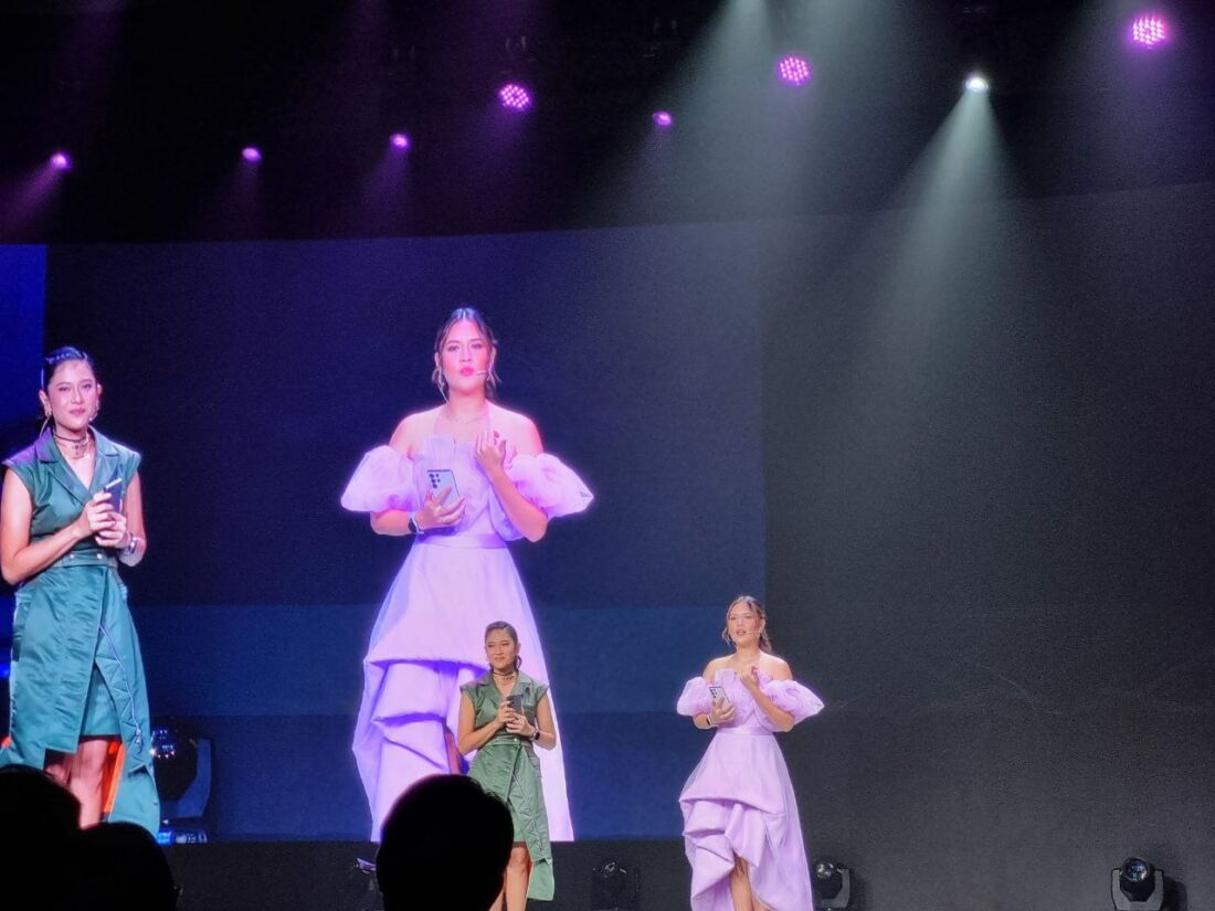 Galaxy S23 Ultra Jadi Favorit Dian Sastro