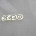 Oppo Ganti Logo Jadi Warna Hitam