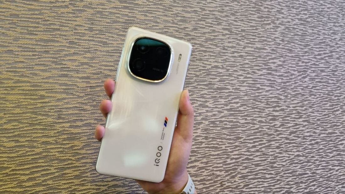 Iqoo 12 Jadi Smartphone Pertama Di Indonesia Gunakan Snapdragon 8 Gen 3