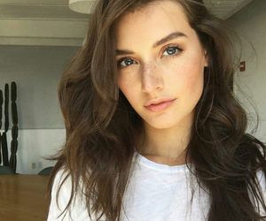 4 Gadget Ini Dukung Kamu Sebagai Beauty Vlogger