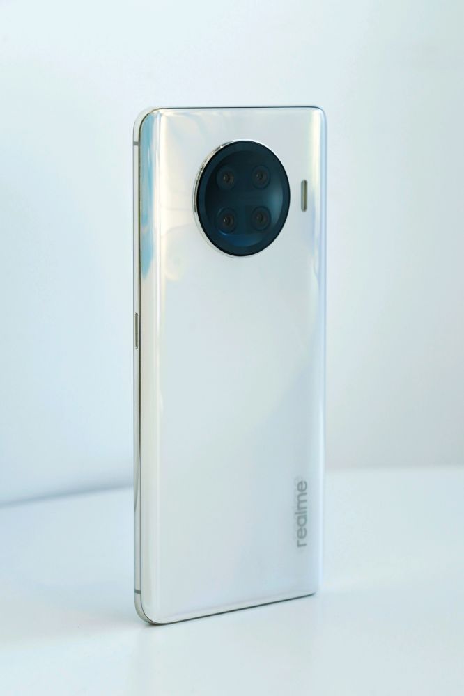 Realme Race Render Image