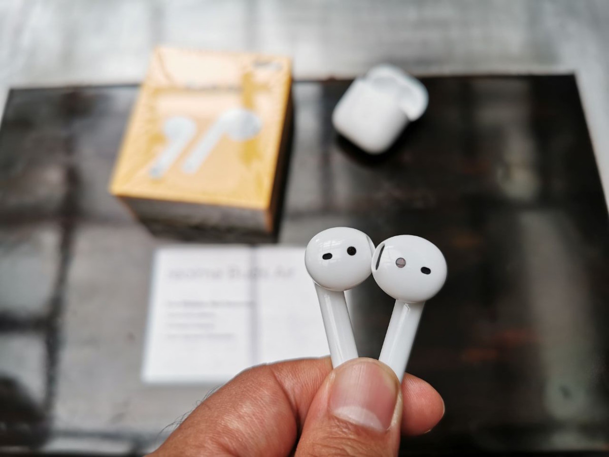 Realme Buds Air Terjual 1000 Unit