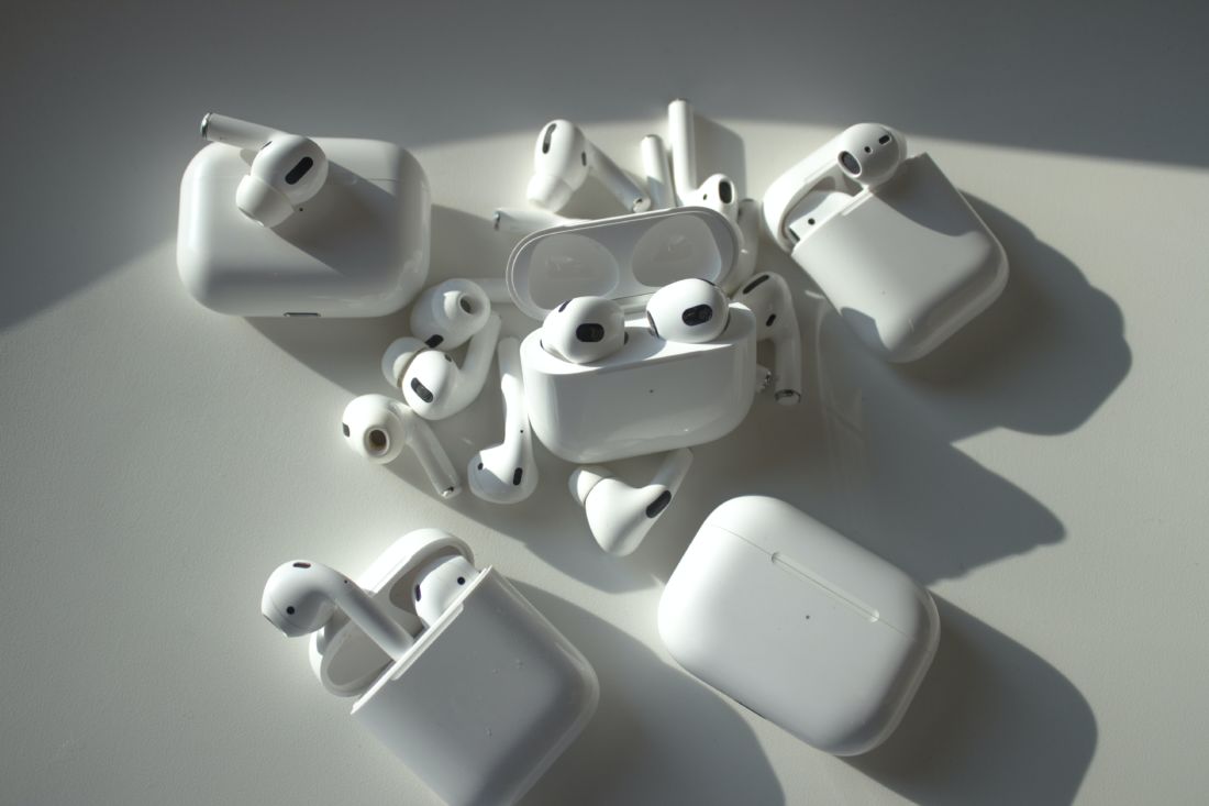 Membersihkan Airpods
