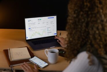 Kominfo Ancam Blokir Akun Selebgram Yang Promosi Produk Investasi Ilegal