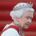Kisah Ratu Elizabeth Membawa Inggris Beradaptasi Dengan Teknologi