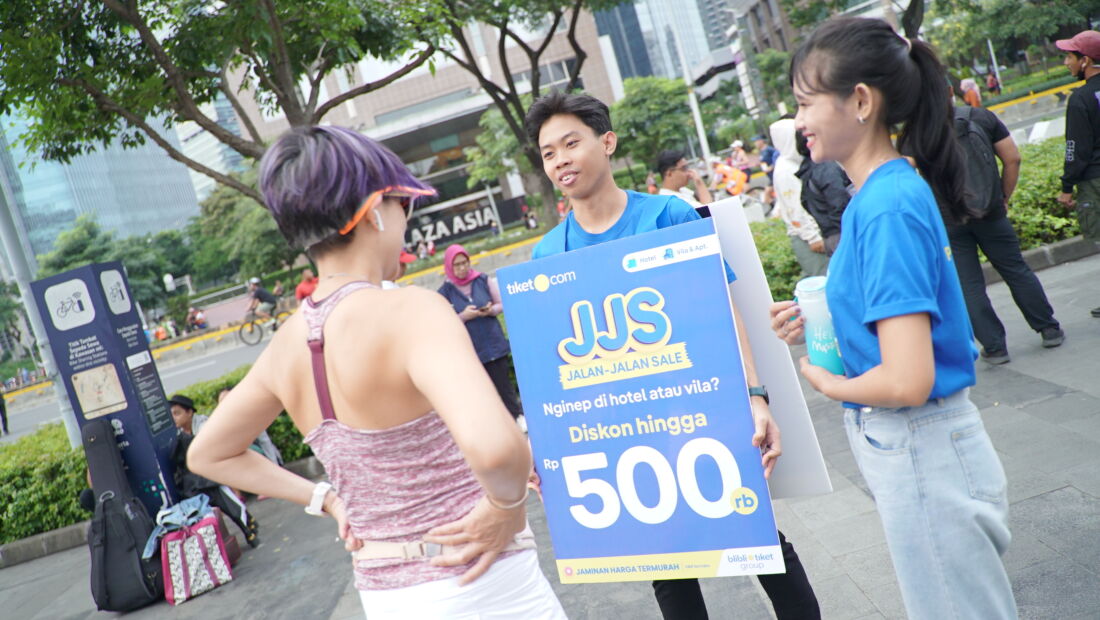 Promo Jalan – Jalan Sale Tiket.com Hadir Di Kawasan Car Free Day Jakarta