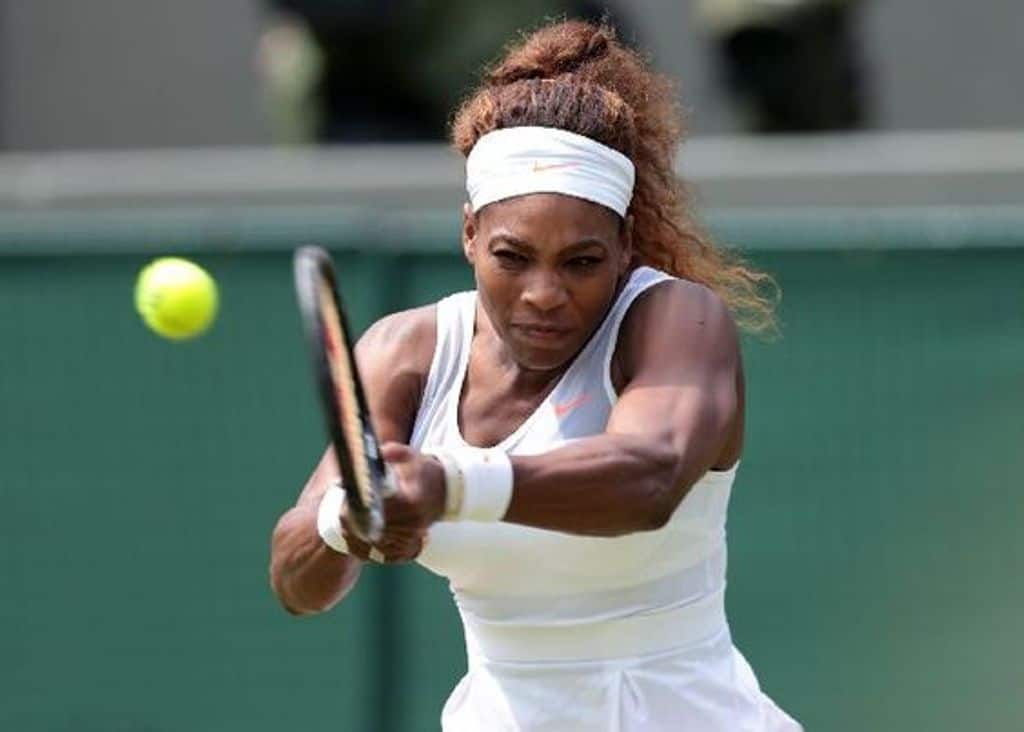 Pakaian Petenis Selalu Serba Putih