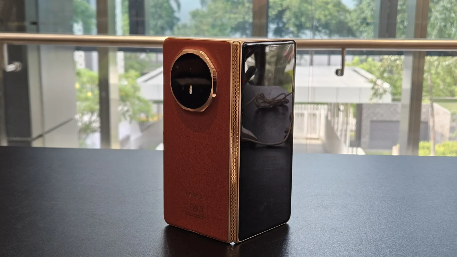 Honor Magic V3
