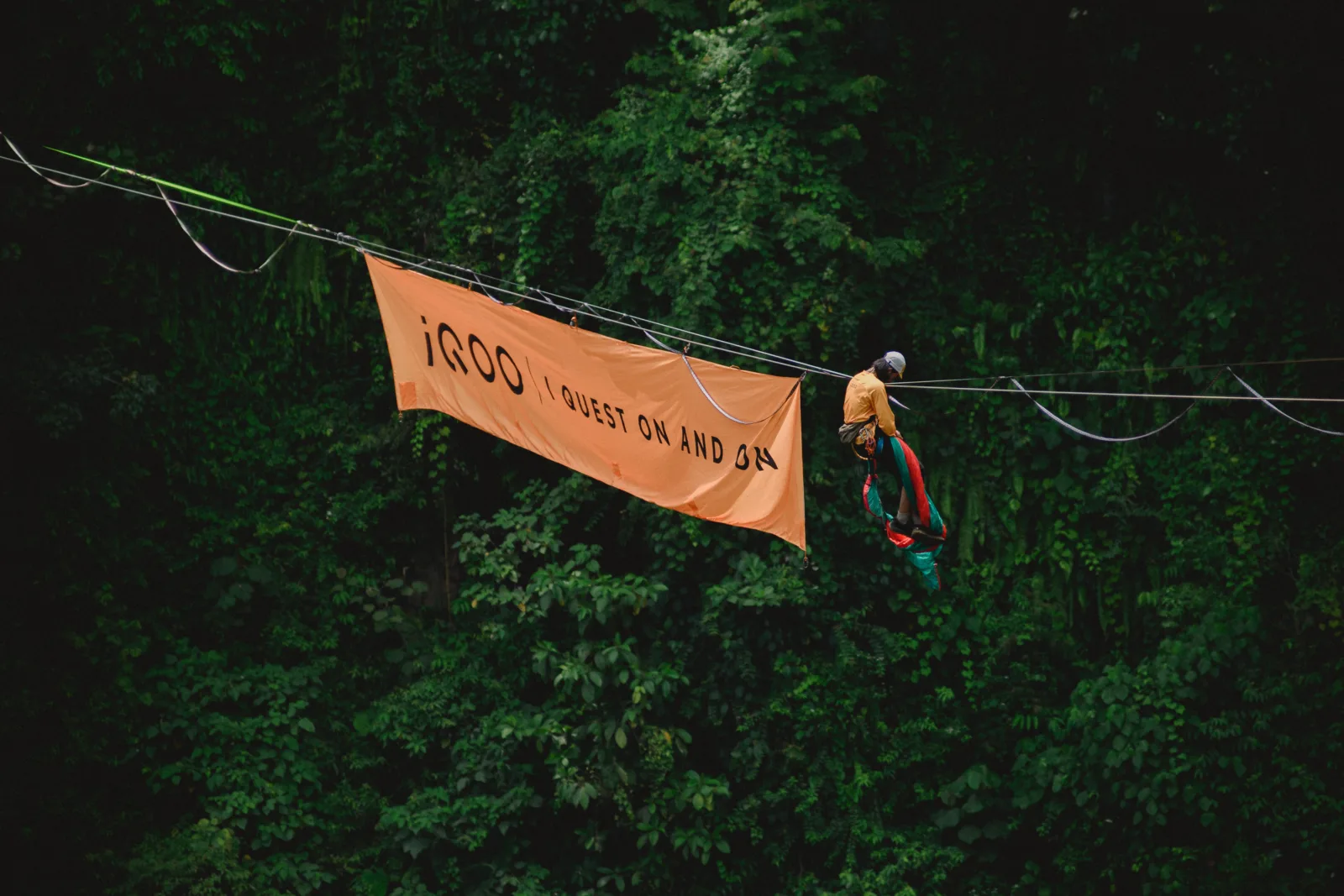 Iqoo Dan Atlet Highline Taklukkan Tumpak Sewu Dari Ketinggian 130 Meter