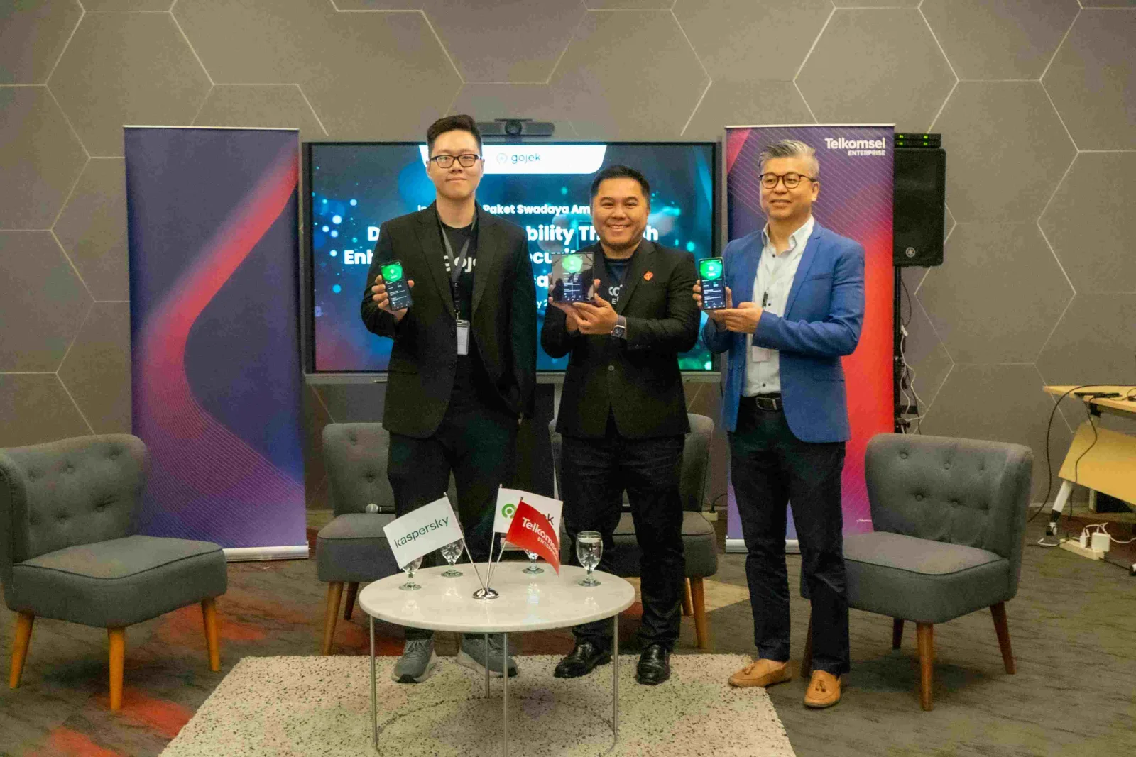 Telkomsel Bersama Kaspersky Dan Gojek Hadirkan “Paket Swadaya Aman”
