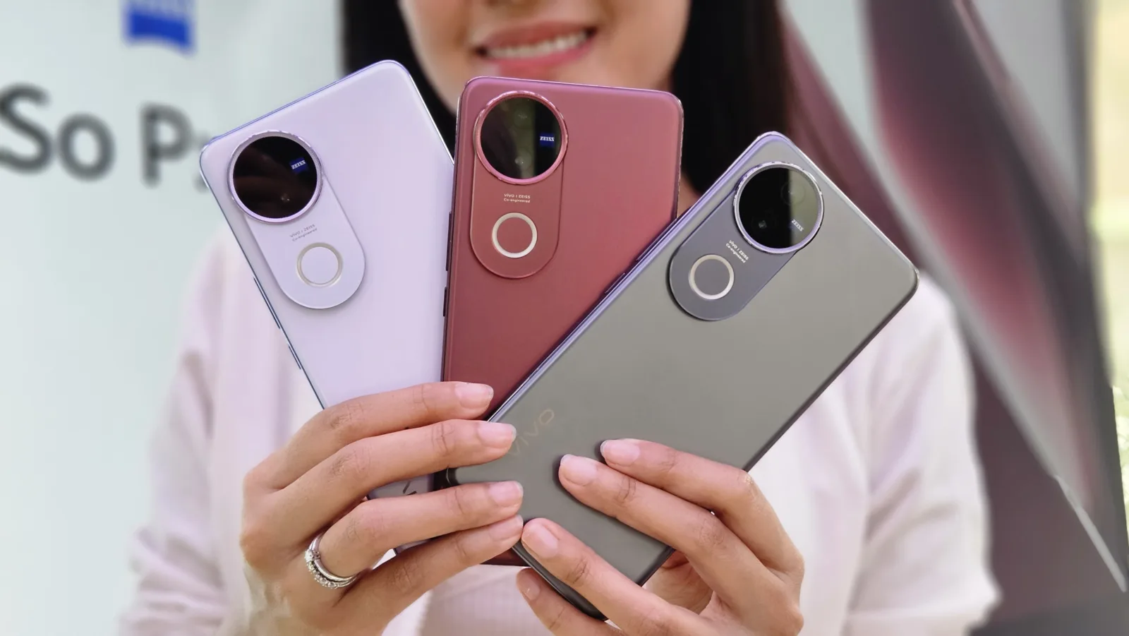 Vivo V50
