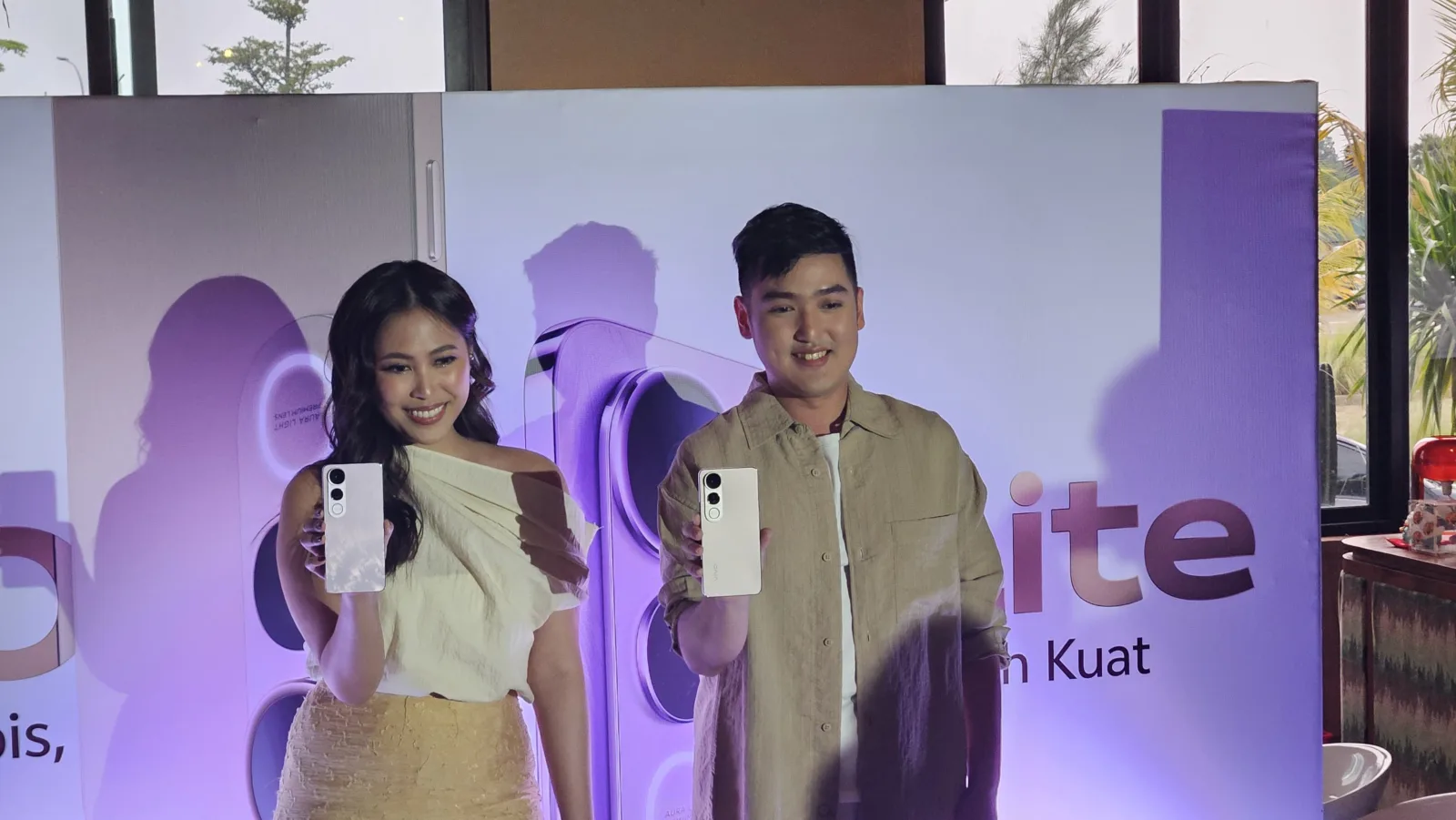 Vivo V50 Lite