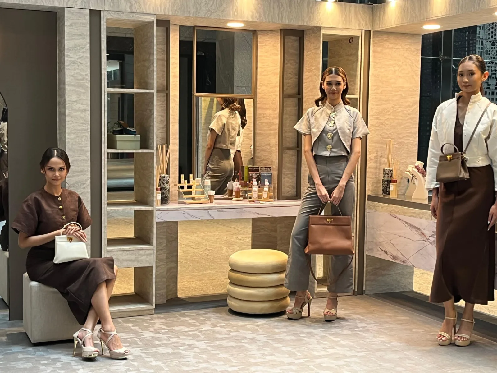 Voneworld Dan Sarah Sofyan Kembali Hadirkan Koleksi Mewah
