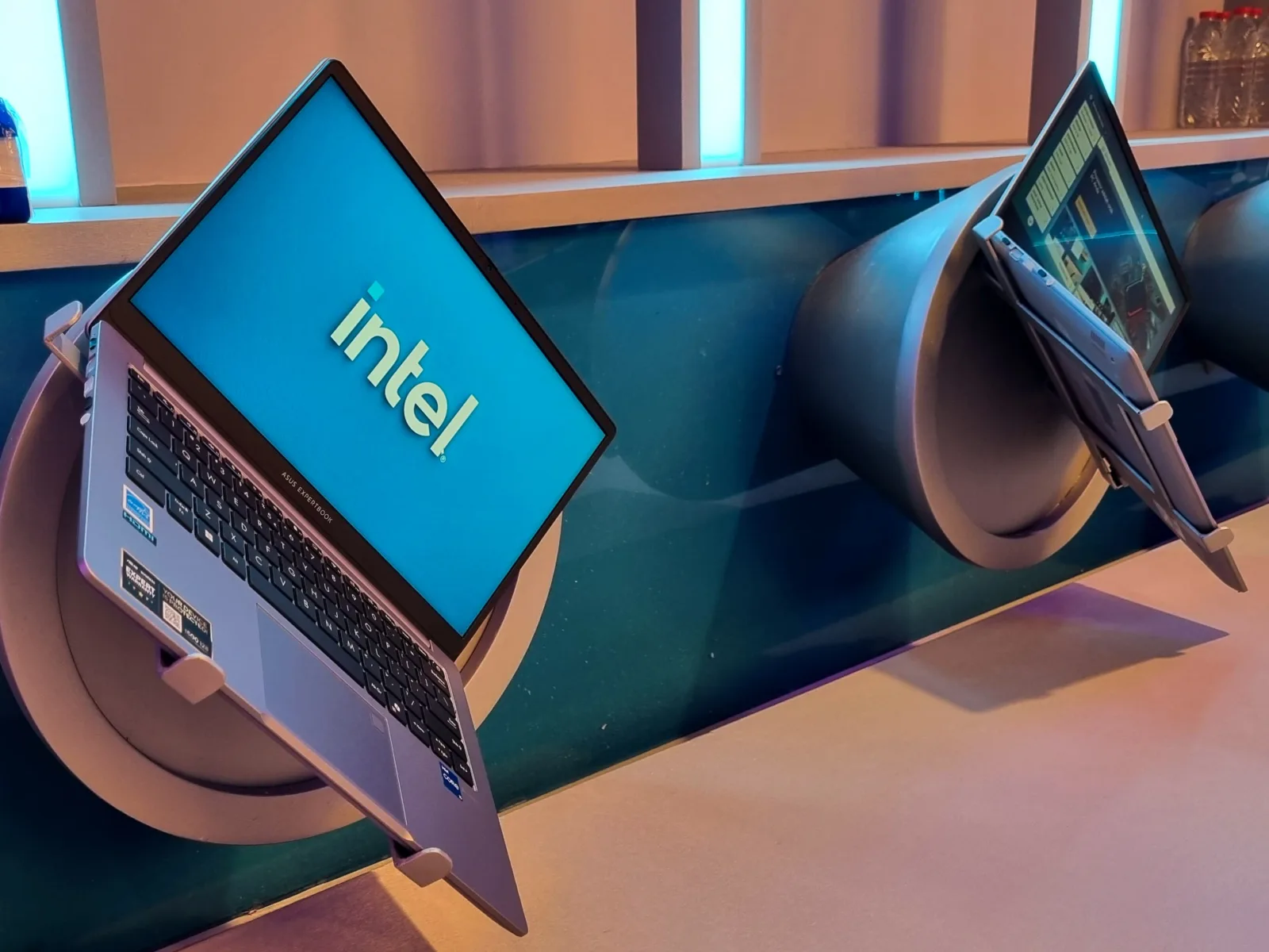 Expertbook P3 2