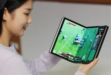 Smartphone Lipat Tiga Samsung