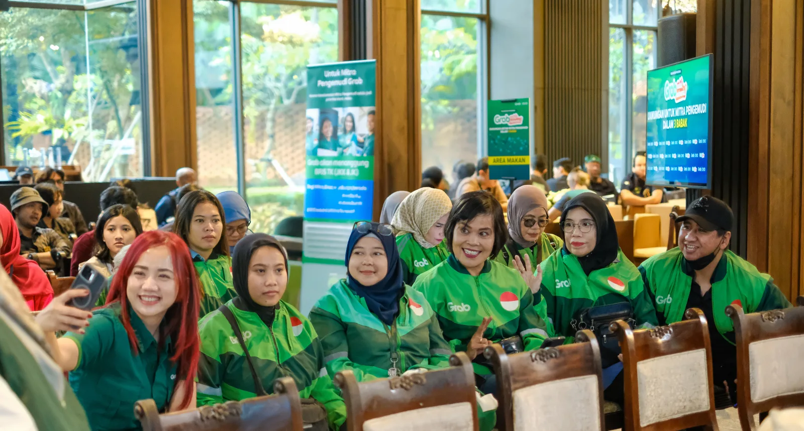 Foto 4 Mitra Pengemudi Grab Turut Hadir Di Acara Peluncuran Program Grab Untuk Indonesia Dukungan Untuk Mitra Pengemudi Dalam Tiga Babak Di Jakarta 13 01
