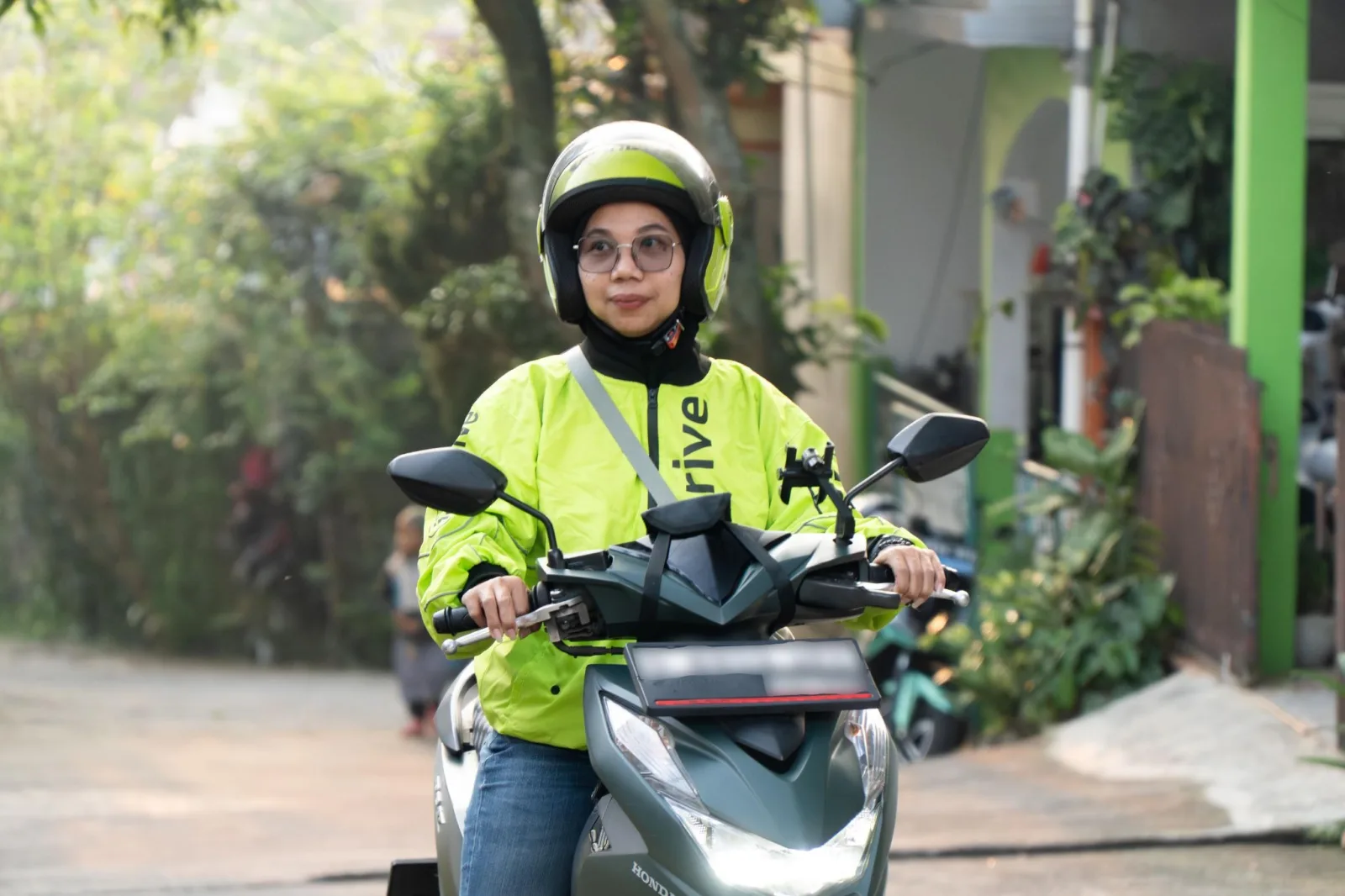 Kartini Di Aspal Bandung