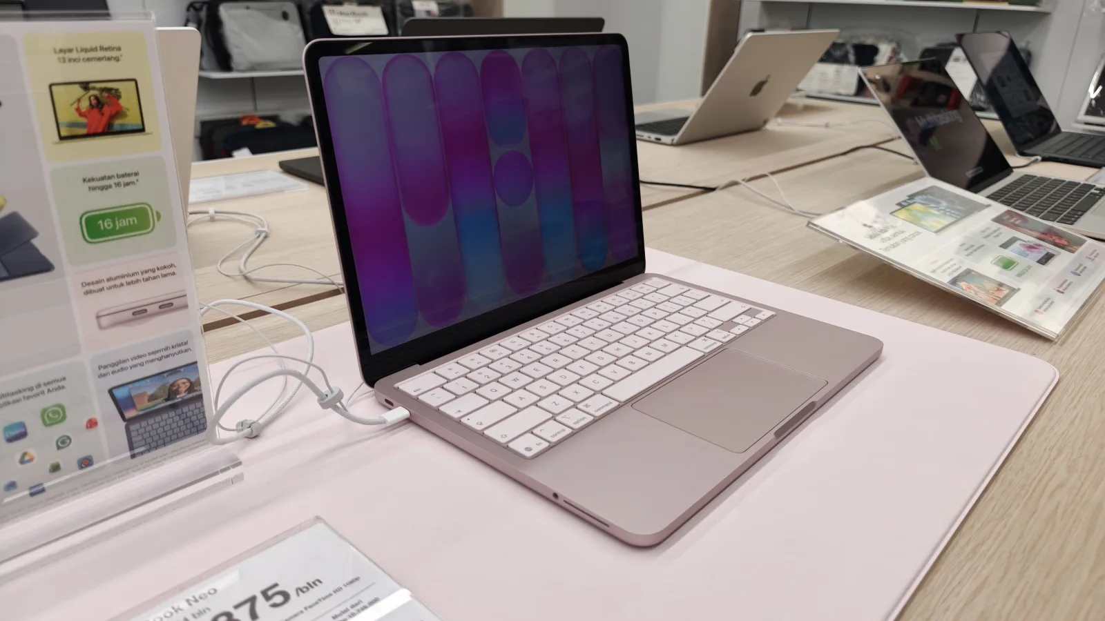 Macbook Neo