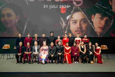 Bunga Di Tepi Jurang