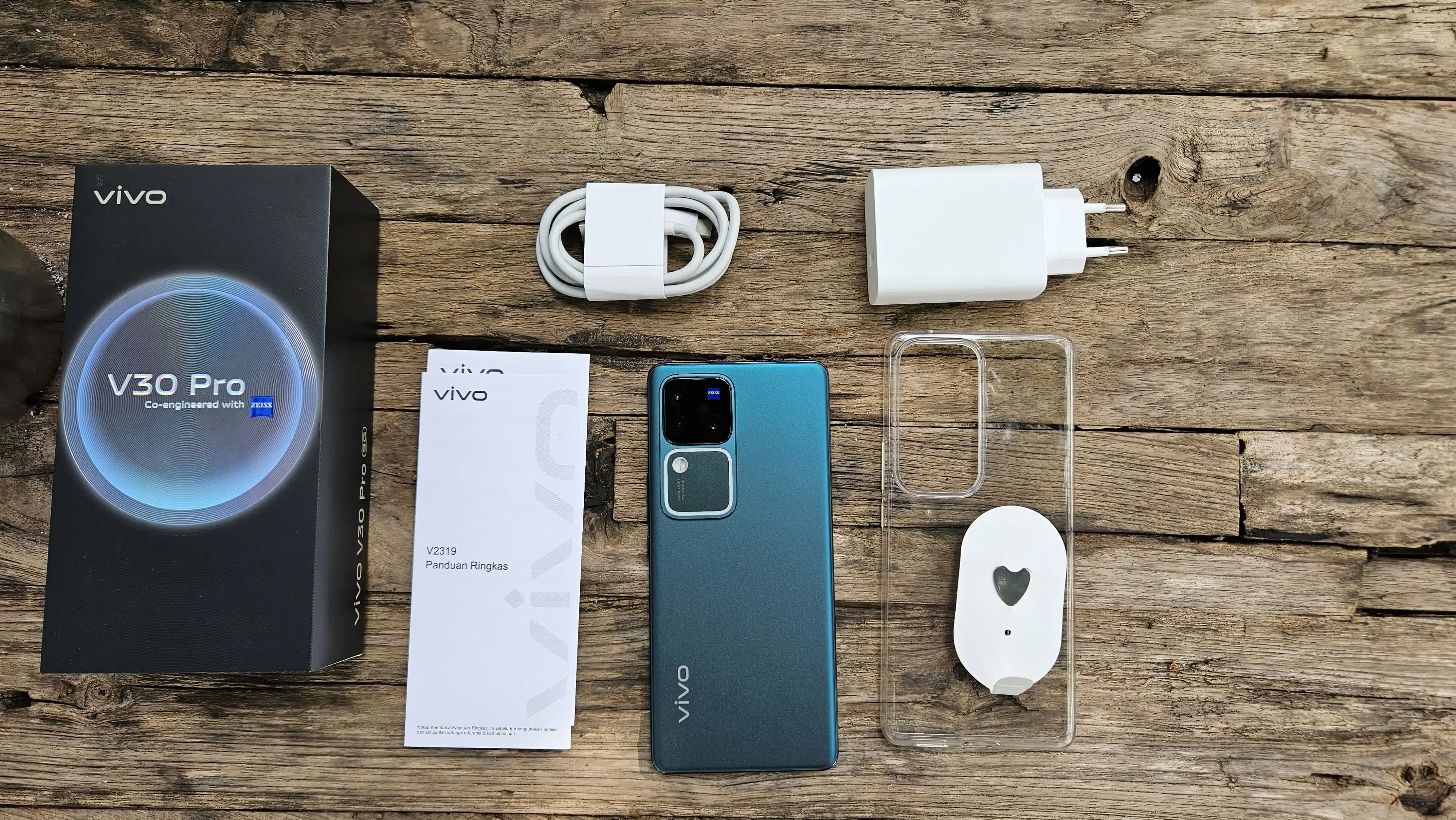 Isi box Vivo V30 Pro